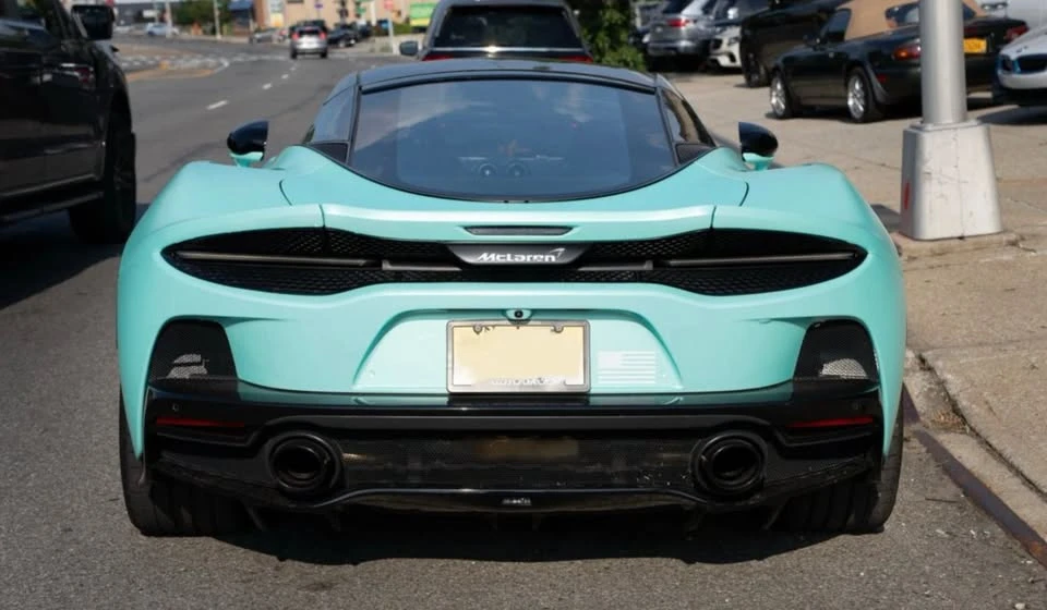 2023 McLaren GT - Image 2 of 17