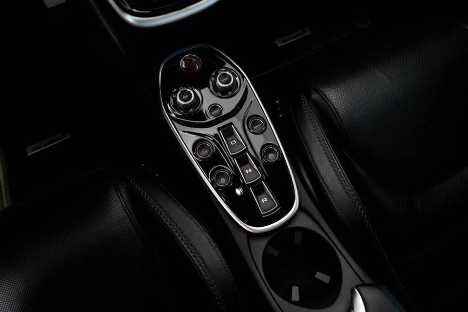 2023 McLaren GT - Image 13 of 20