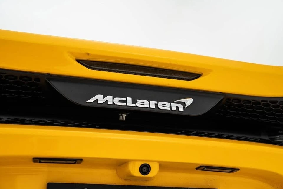 2023 McLaren GT - Image 9 of 20