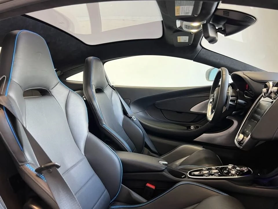 2023 McLaren GT - Image 12 of 15