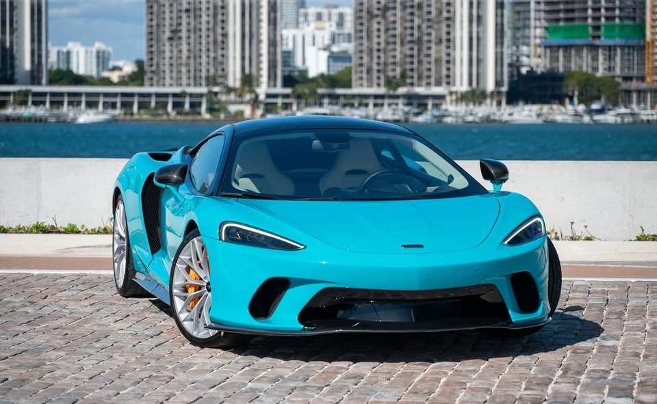 2023 McLaren GT - Image 2 of 20