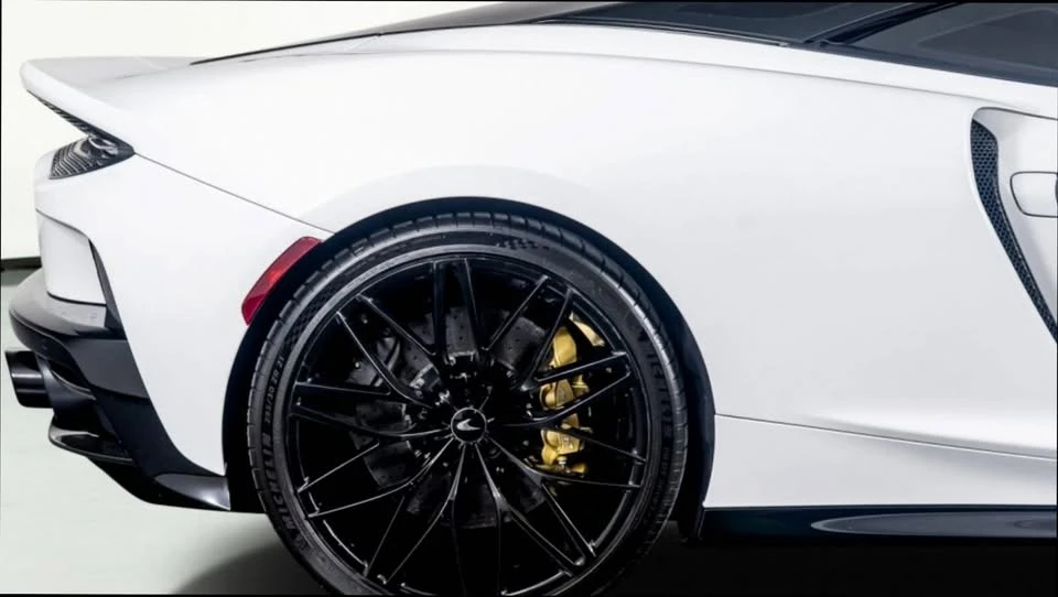 2023 McLaren GT - Image 10 of 17