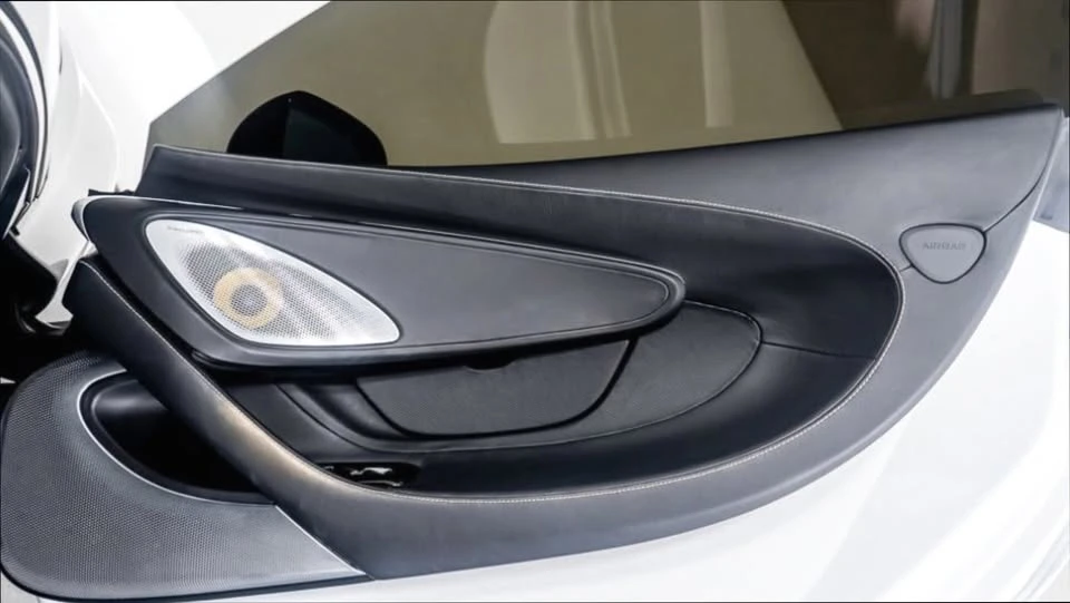 2023 McLaren GT - Image 12 of 17