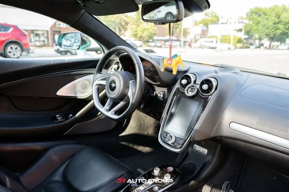 2023 McLaren GT - Image 9 of 18