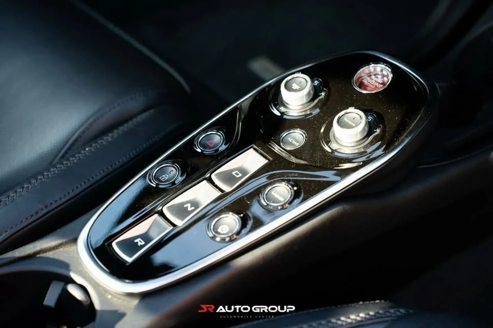 2023 McLaren GT - Image 10 of 18