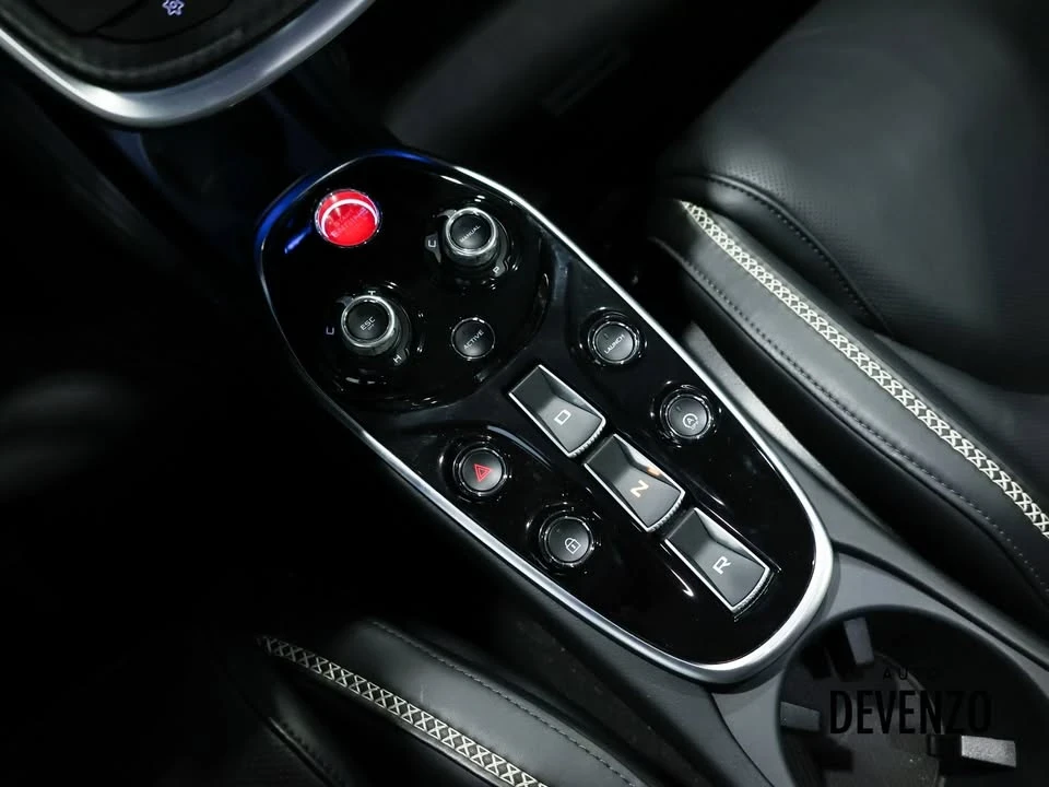 2023 McLaren GT - Image 15 of 18