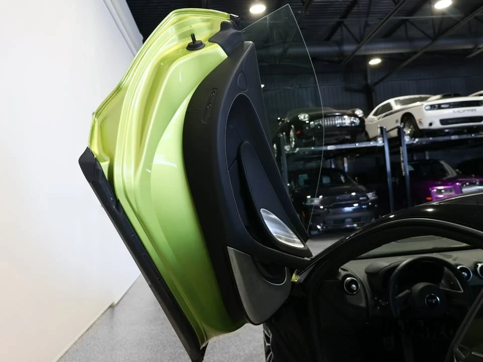 2023 McLaren GT - Image 8 of 18