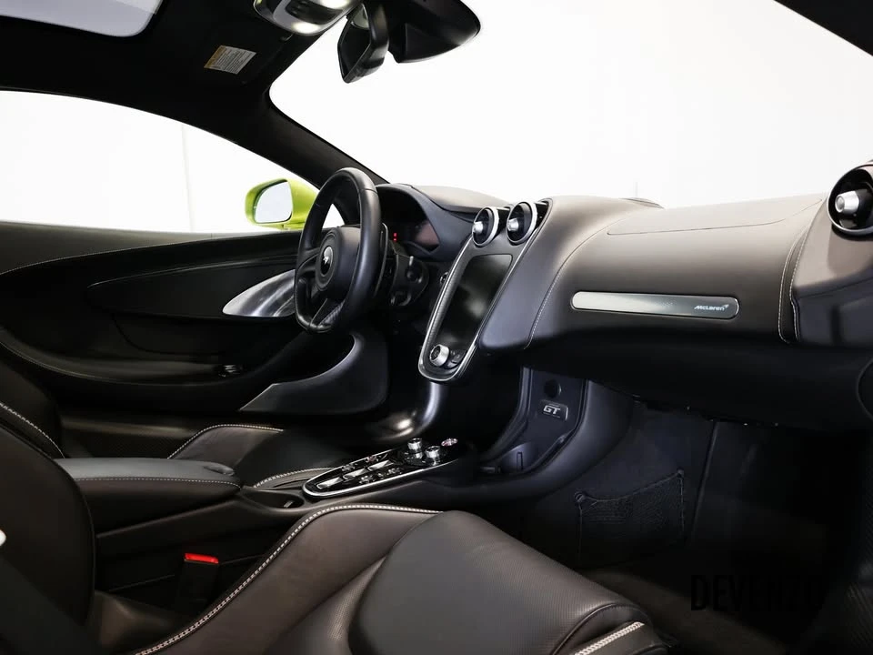 2023 McLaren GT - Image 10 of 17