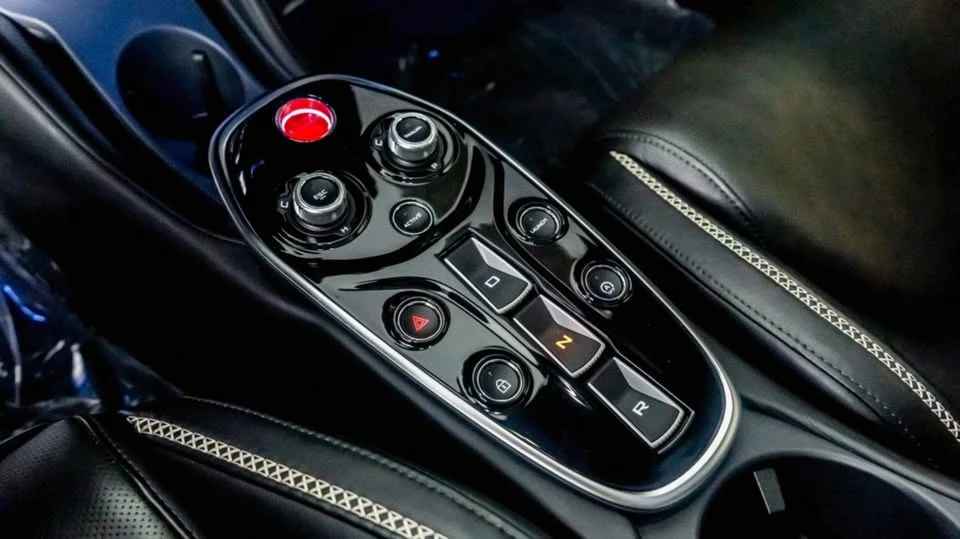 2023 McLaren GT - Image 8 of 13