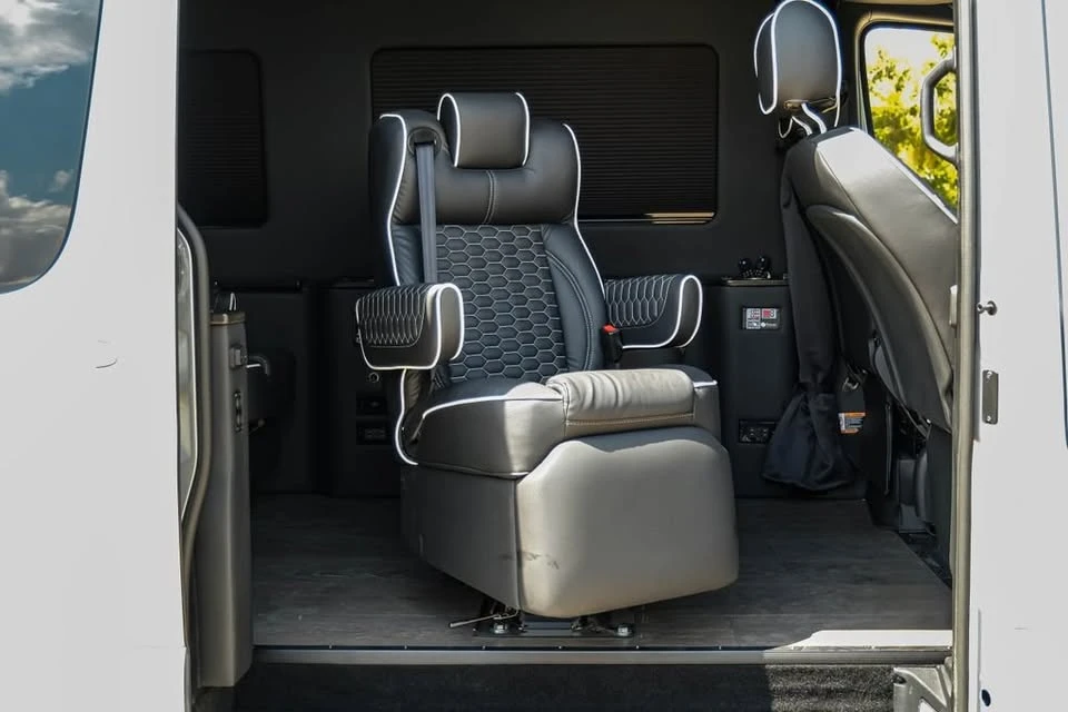 2023 Mercedes-Benz VS30 Sprinter - Image 12 of 20