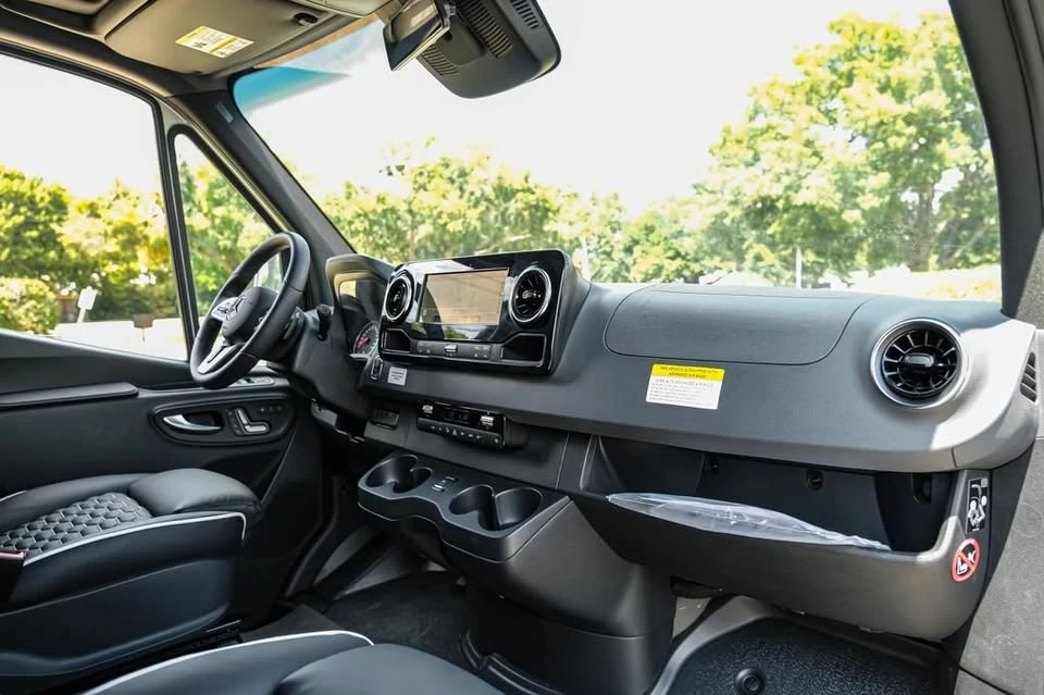 2023 Mercedes-Benz VS30 Sprinter - Image 8 of 20