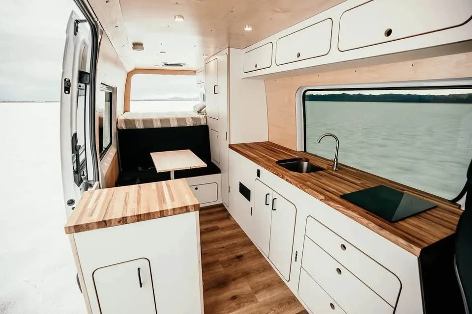 2023 Mercedes-Benz VS30 Sprinter - Image 17 of 19