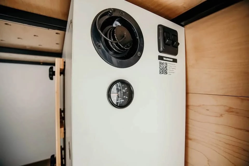 2023 Mercedes-Benz VS30 Sprinter - Image 10 of 19