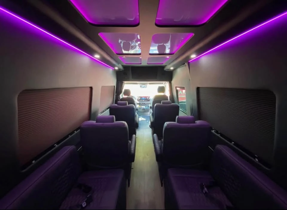 2023 Mercedes-Benz VS30 Sprinter - Image 6 of 8