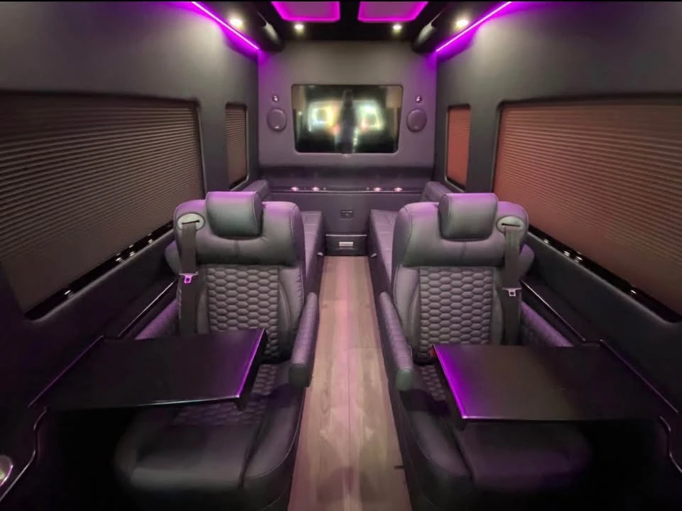 2023 Mercedes-Benz VS30 Sprinter - Image 5 of 8