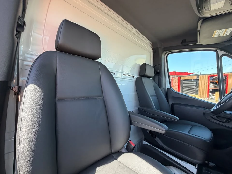 2023 Mercedes-Benz VS30 Sprinter - Image 18 of 20