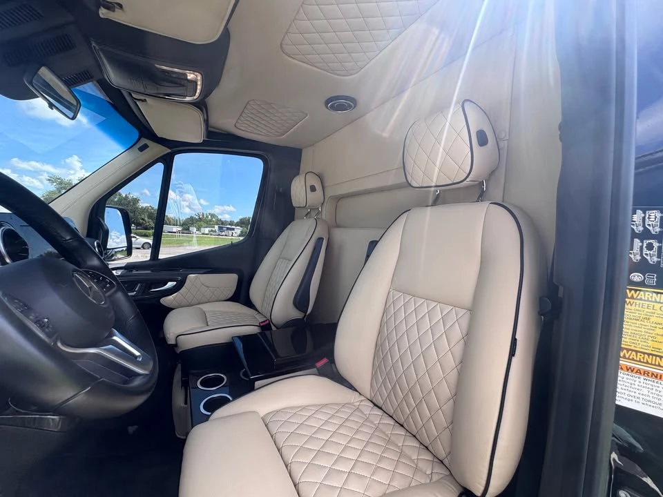 2023 Mercedes-Benz VS30 Sprinter - Image 6 of 20