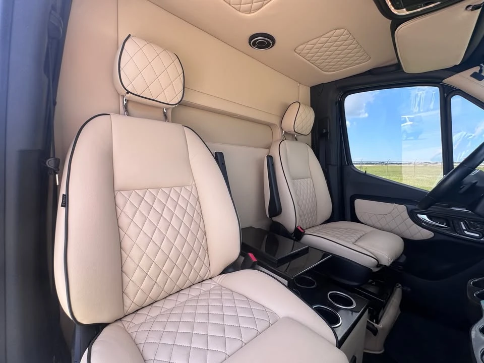 2023 Mercedes-Benz VS30 Sprinter - Image 8 of 20