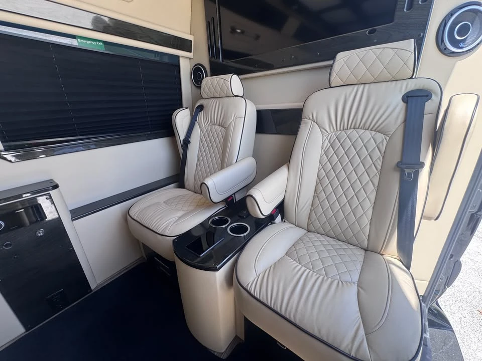 2023 Mercedes-Benz VS30 Sprinter - Image 13 of 20
