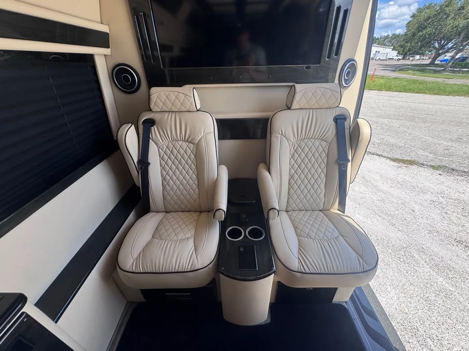 2023 Mercedes-Benz VS30 Sprinter - Image 11 of 20
