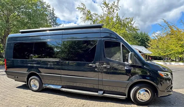 2023 Mercedes-Benz 3500xd Ultimate Traveler