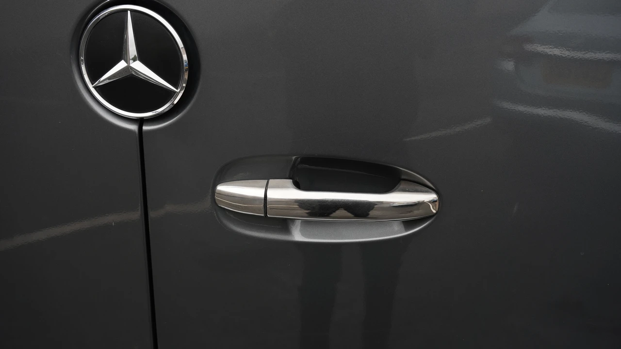 2023 Mercedes-Benz VS30 Sprinter - Image 18 of 31