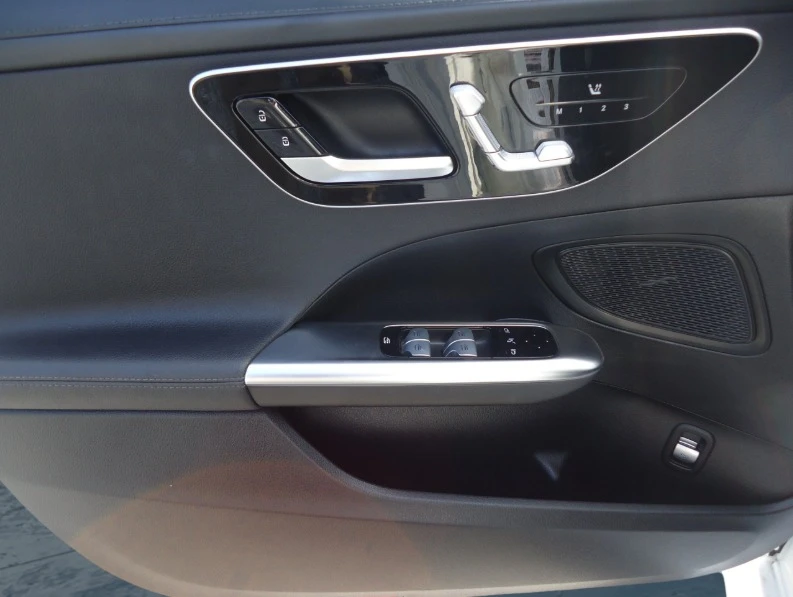 2023 Mercedes-Benz W206 C-Class - Image 10 of 19