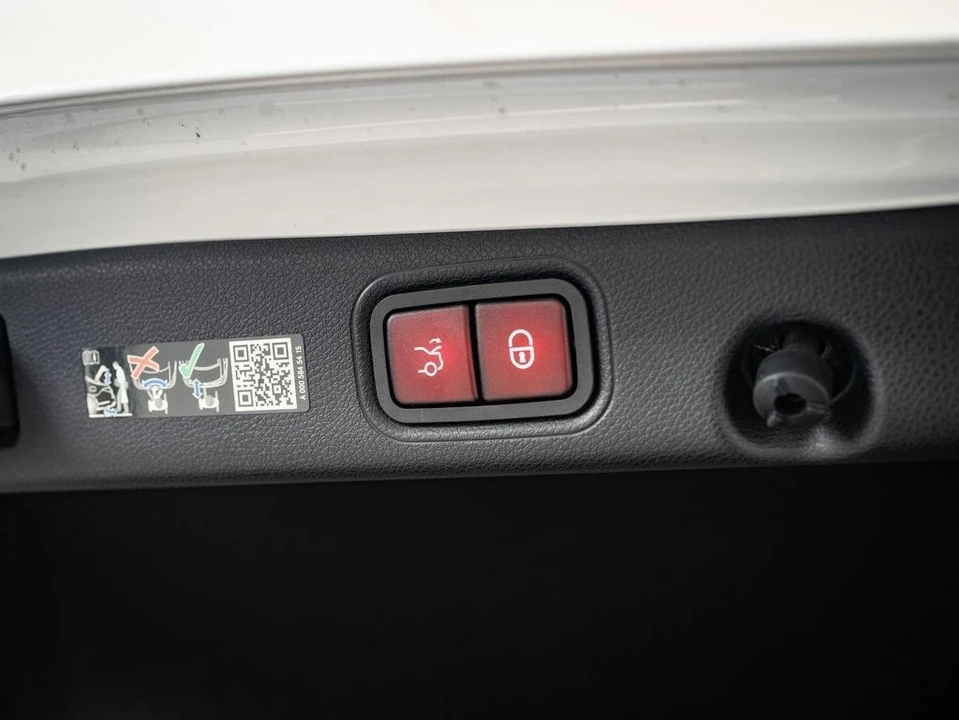 2023 Mercedes-Benz W213 E-Class - Image 20 of 21