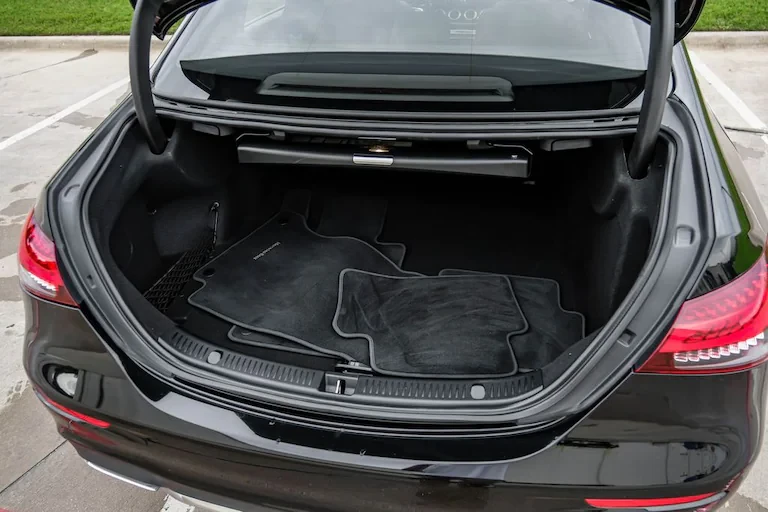 2023 Mercedes-Benz W213 E-Class - Image 18 of 19