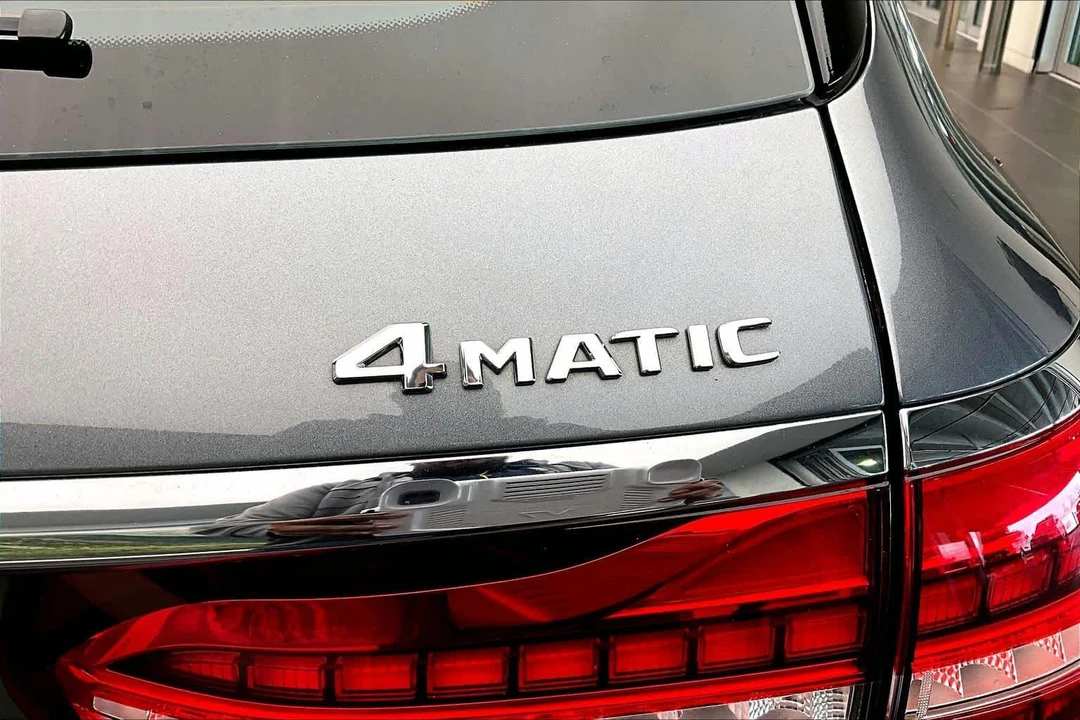 2023 Mercedes-Benz W213 E-Class - Image 10 of 12