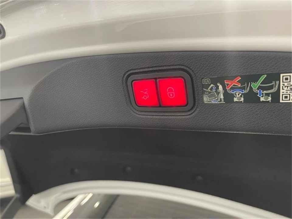 2023 Mercedes-Benz W213 E-Class - Image 31 of 31