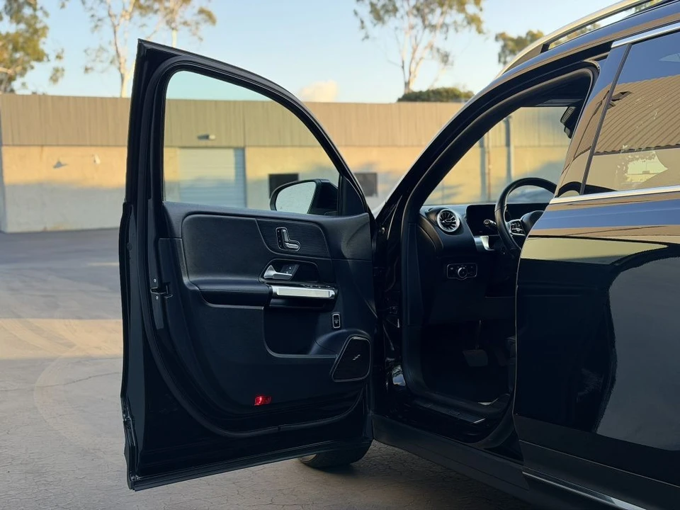 2023 Mercedes-Benz EQB - Image 13 of 21