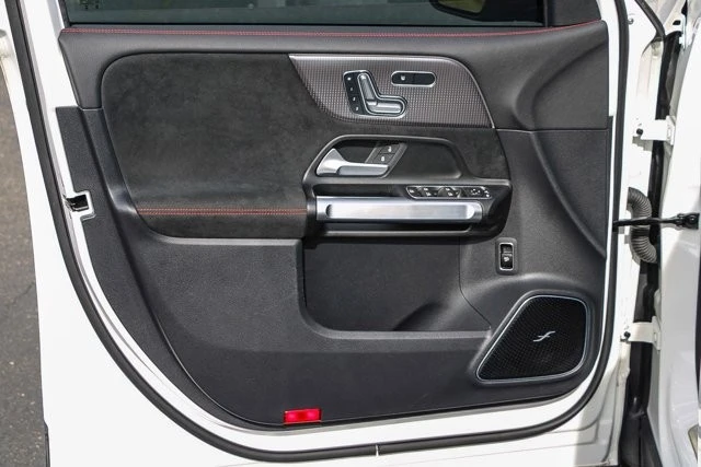 2023 Mercedes-Benz EQB - Image 20 of 21