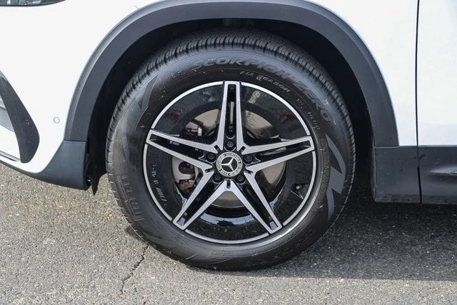 2023 Mercedes-Benz EQB - Image 9 of 21