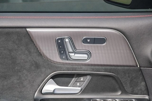 2023 Mercedes-Benz EQB - Image 21 of 21