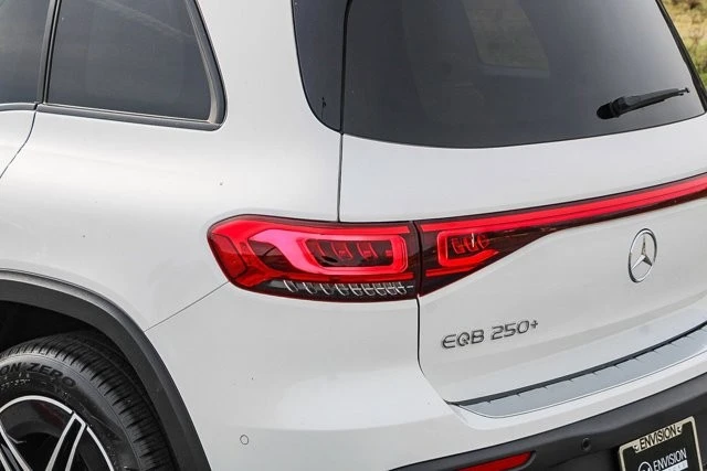2023 Mercedes-Benz EQB - Image 11 of 21