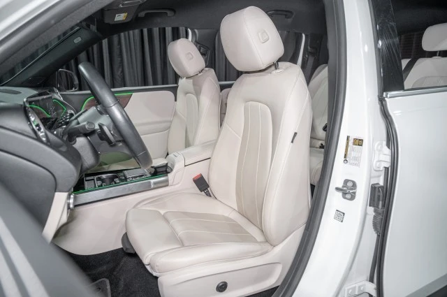 2023 Mercedes-Benz EQB - Image 9 of 19