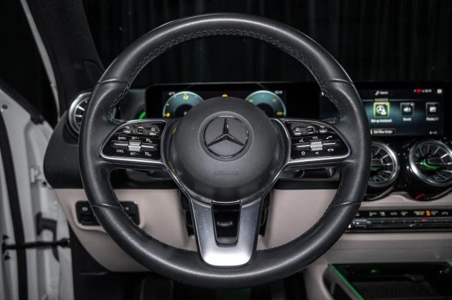 2023 Mercedes-Benz EQB - Image 18 of 19