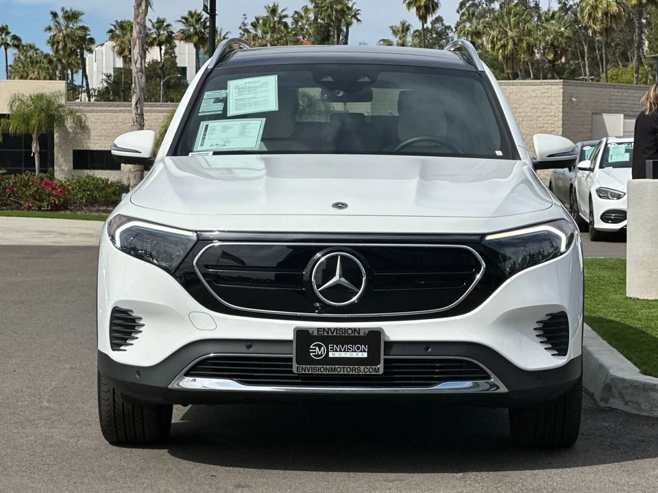2023 Mercedes-Benz EQB - Image 8 of 12