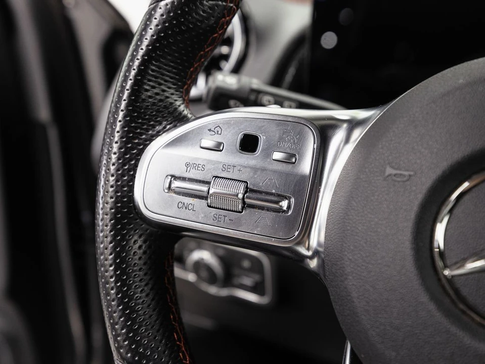 2023 Mercedes-Benz EQB - Image 10 of 21