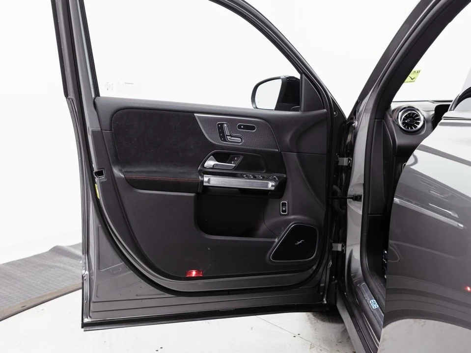 2023 Mercedes-Benz EQB - Image 5 of 21