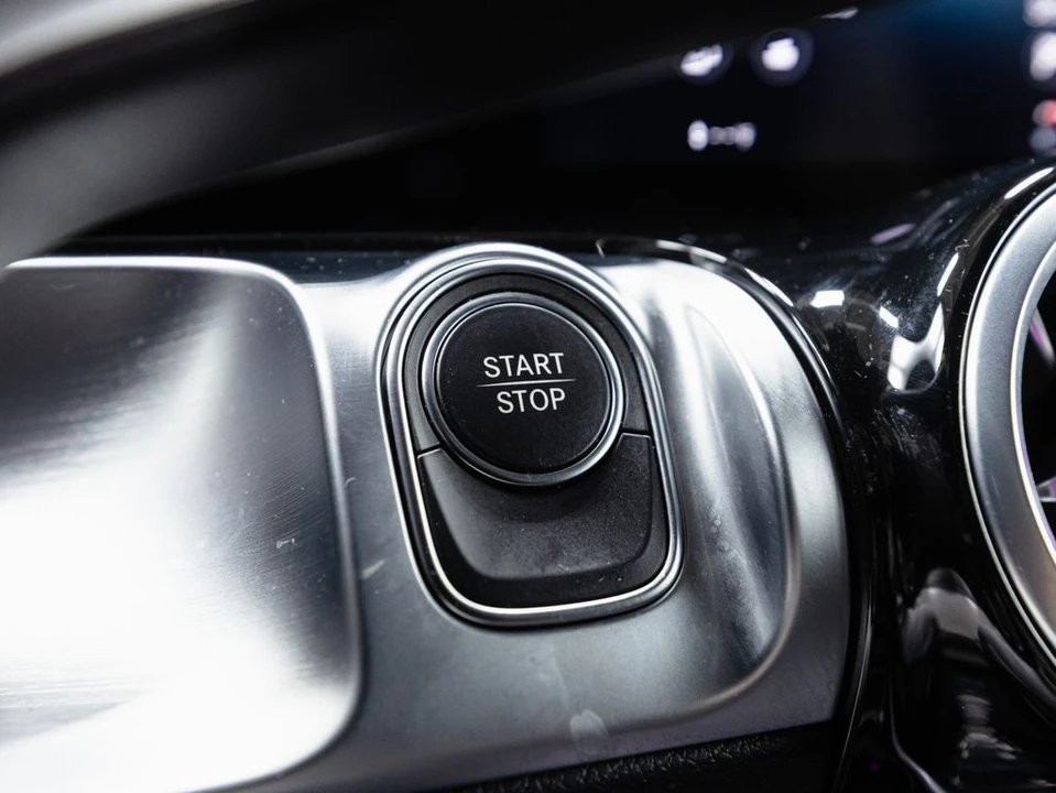 2023 Mercedes-Benz EQB - Image 15 of 21