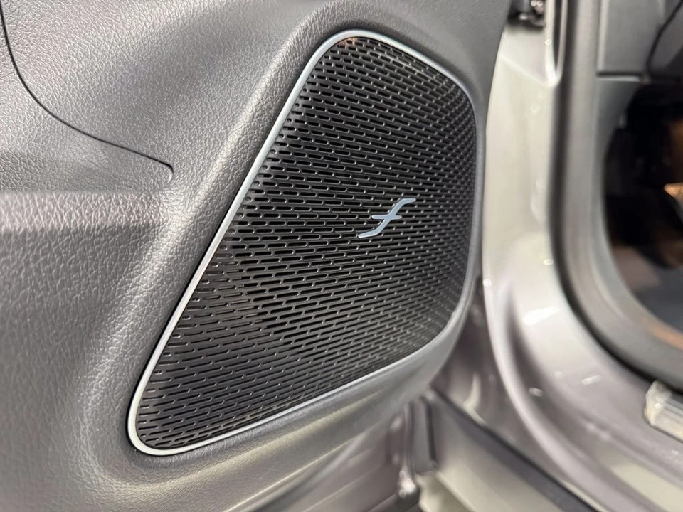 2023 Mercedes-Benz EQB - Image 7 of 12