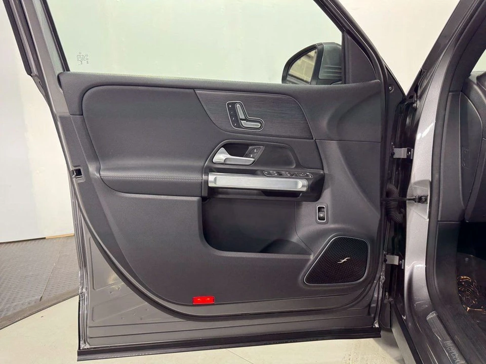 2023 Mercedes-Benz EQB - Image 5 of 21