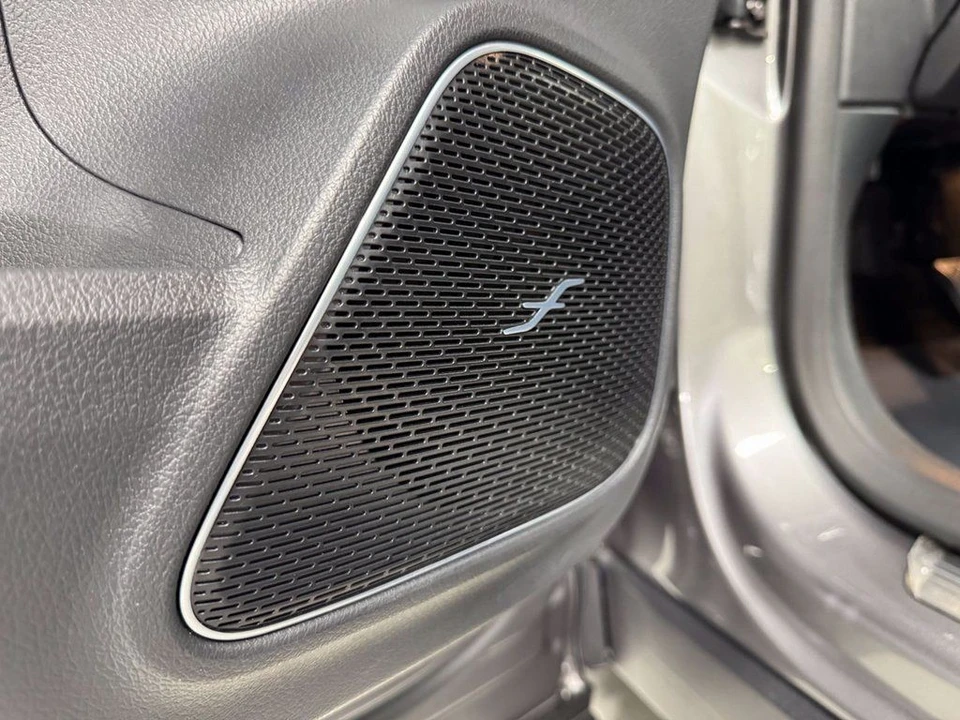 2023 Mercedes-Benz EQB - Image 7 of 21