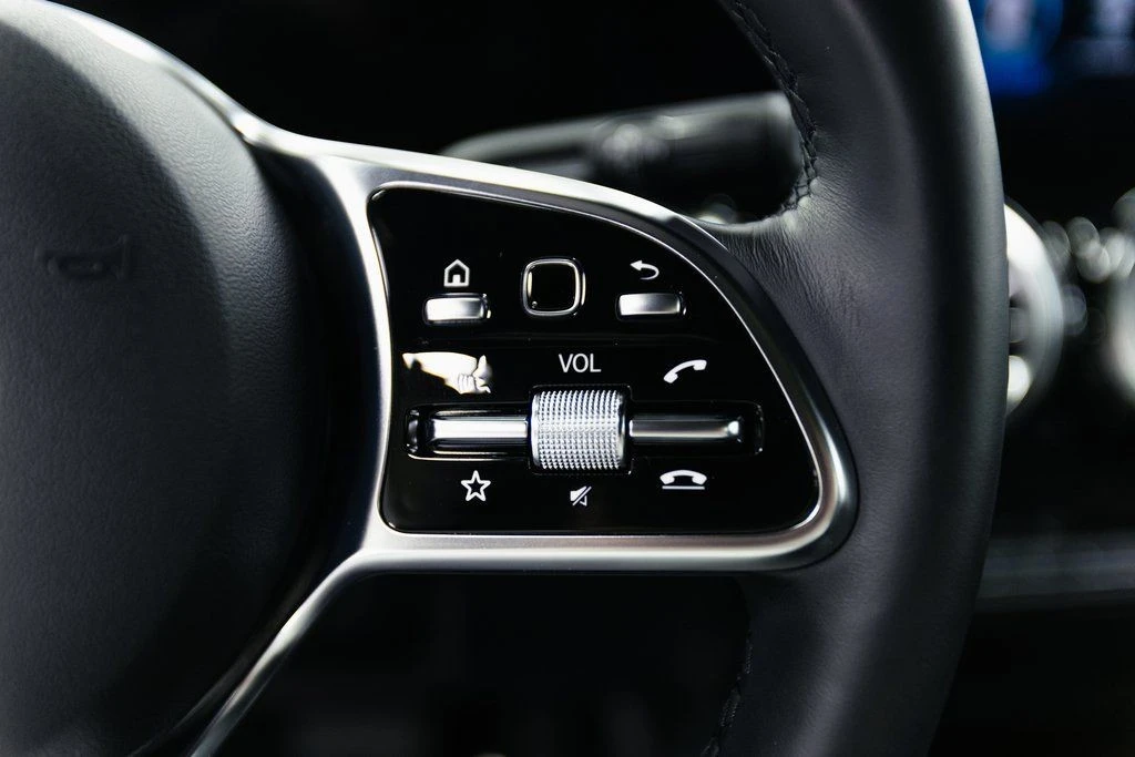 2023 Mercedes-Benz EQB - Image 12 of 21