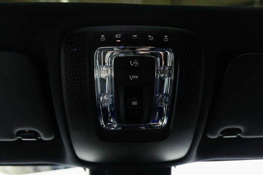 2023 Mercedes-Benz EQB - Image 18 of 21