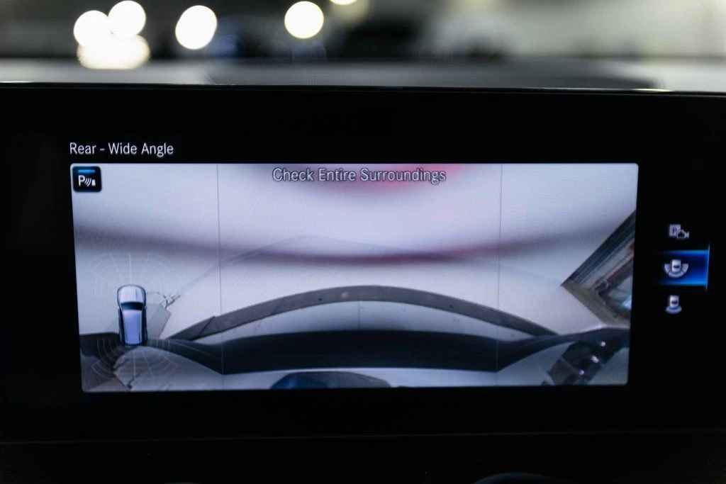 2023 Mercedes-Benz EQB - Image 17 of 21