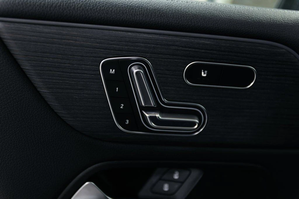 2023 Mercedes-Benz EQB - Image 6 of 21