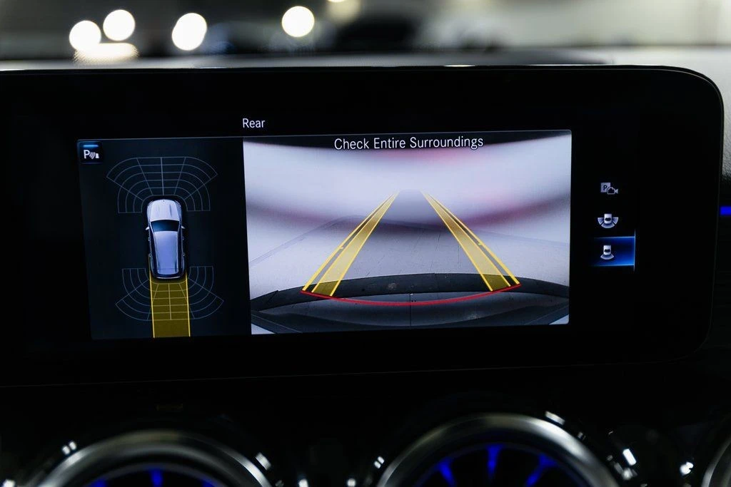 2023 Mercedes-Benz EQB - Image 16 of 21